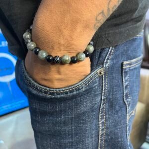 LABRU SULEMANI BRACELET  BEING SAFE FROM ANY FIGHT